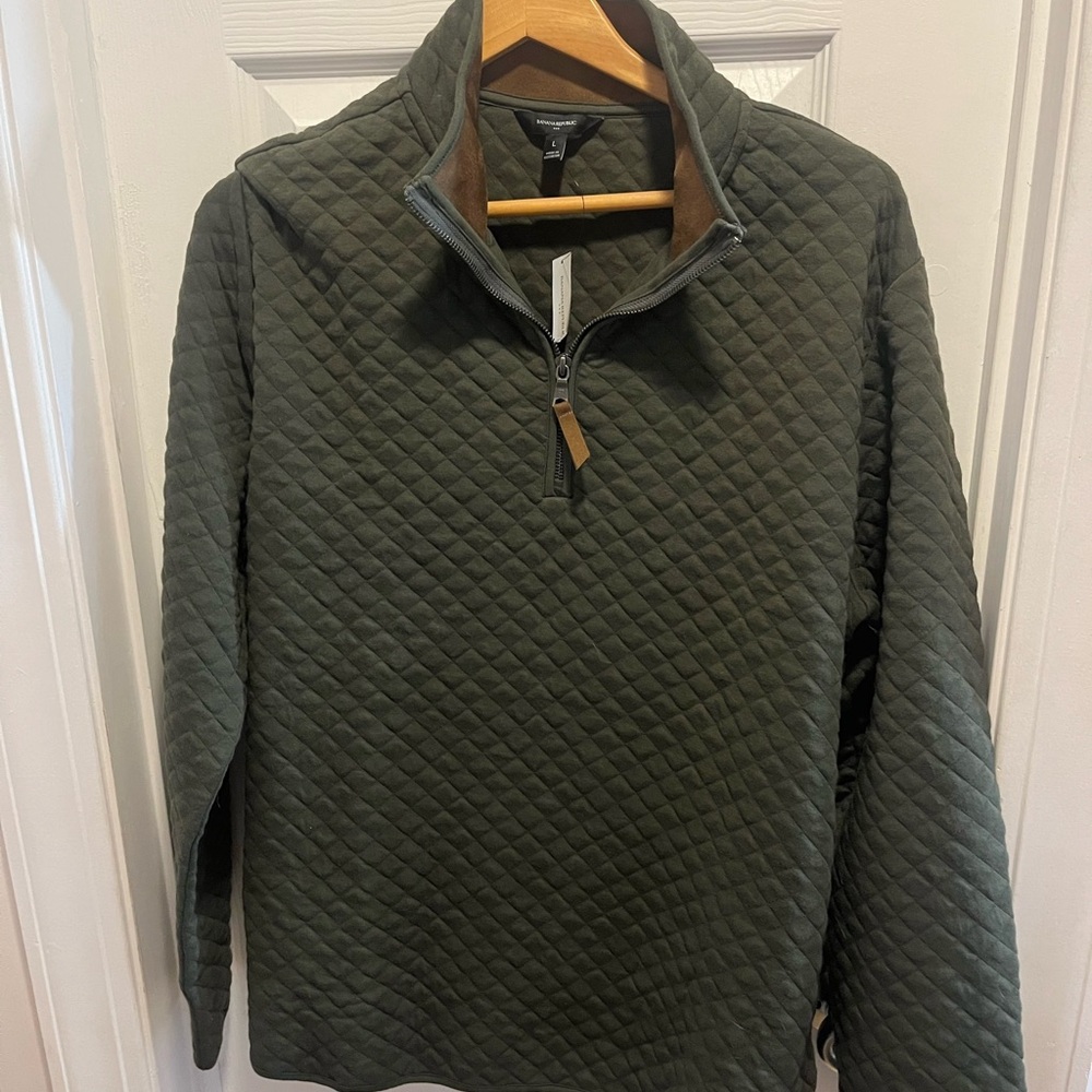 Banana Republic Quilted Olive Pullover with Tan Details